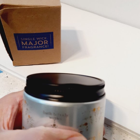 Bath & Body Works Cinnamon Caramel Swirl Candle 7 oz - Picture 7 of 10